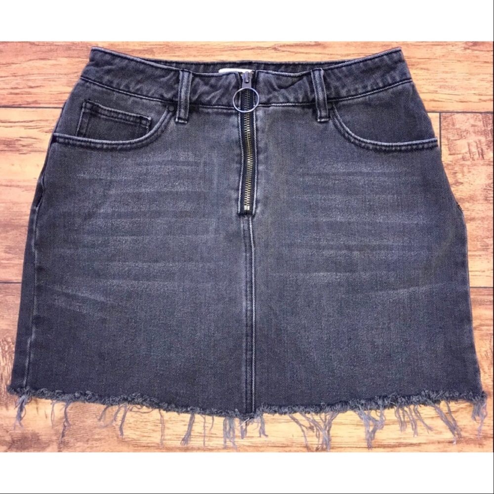 SOLD ✖️ PacSun Black Denim Skirt - Picture 2 of 6